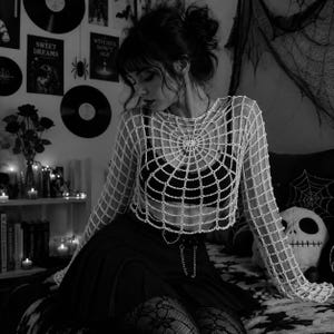 Spider Web Crochet Top Pattern PDF, Beginner Friendly Goth Mesh Crop Top, Witchy Halloween Festival Outfit, DIY Alternative Fashion Tutorial