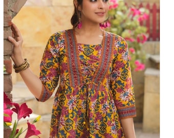Boho Floral Cotton Kurta Dress for Women, Indian Ethnic Tunic Top, Mustard Yellow Printed Kurti, Casual Bohemian Outfit, Festival Wear