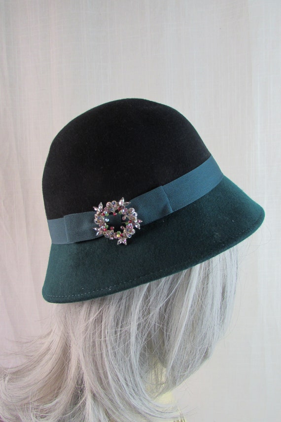 Cloche hat Green Blue 1930s fashion Wool Church/ P