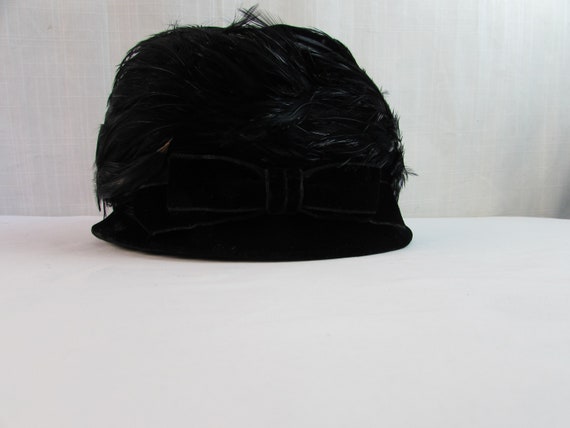 1960s Velvet and Feather  PILLBOX HAT Black - image 7