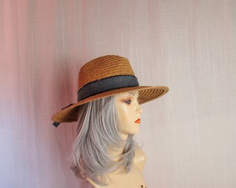 Womans Summer Hat San Diego Hat Co .adjustable draw strings inside band.