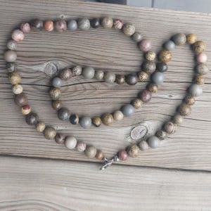 Russian Serpentine Natural Stone Necklace – 66 cm – Earth Tone Gemstone Necklace – Hypoallergenic Clasp