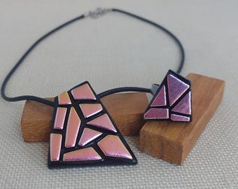 Ensemble pendentif et bague ajustable en verre dichroïque rose, bijoux géométriques en verre fusionné, collier fait main, cadeau unique pour elle