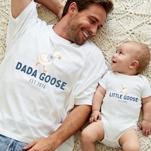 Personalisierte Partner-Shirts mit Papa- und Kleinkind-Motiven, Baby-Schleifen-Gänse-Set, Vatertagsgeschenk für frischgebackene Väter