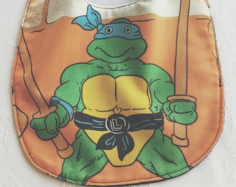 Leonardo Turtles Bib, Vintage Teenage Mutant Ninja, vintage TMNT Baby, recycled sheets, 1980s 90s hygge, TV show movies, Toddler eating
