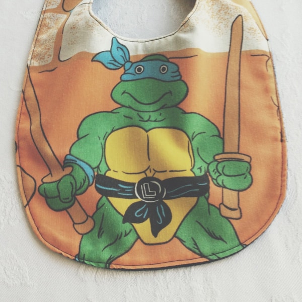Leonardo Turtles Bib, Vintage Teenage Mutant Ninja, vintage TMNT Baby, recycled sheets, 1980s 90s hygge, TV show movies, Toddler eating