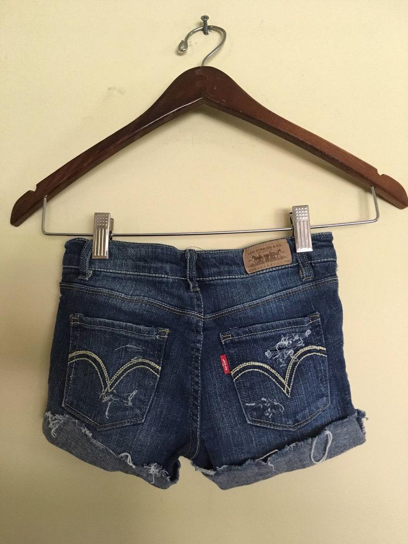 levi ripped jean shorts
