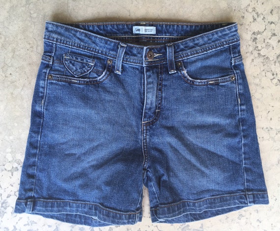 Vintage Shorts, Womens size 4, Waist 30, Lee lowe… - image 2