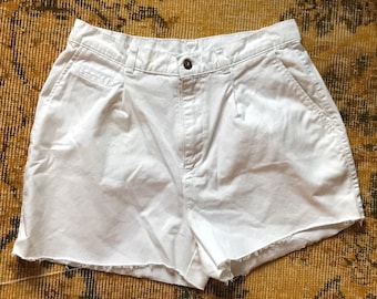 Vintage Shorts, size 10 waist 31, 90s Y2k white jeans, retro cut-offs, white stag, LA boho, high waisted, Back pockets, sustainable, hippie