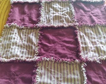 Primitive Homespun Table Runner, Wine and Tan Raggedy Quilt Style 14.5x54