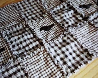Homespun Black Cream Table Runner, Primitive Stars Fabric (14.5" x 54")