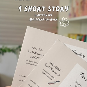 Puede incluir: Un conjunto de hojas de papel impresas con un relato corto titulado Who killed Sir Whitemore? de Laura Davidoff. El texto incluye una peque&ntilde;a ilustraci&oacute;n de un cuchillo con una hoja roja. Las p&aacute;ginas son de color blanco roto con texto negro.