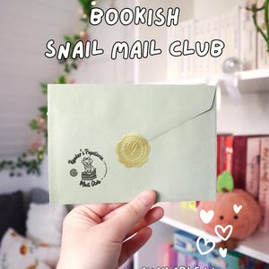 Clube de Correspondência Literária | Cartões Postais | Marcador de Páginas | Adesivos | Conto | Entre o Mar e as Histórias | Coleção de Julho | Clube de Impressão | Buzzer