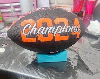 Benutzerdefinierte Fußball | Personalisiert Name,Nummer,Nachricht (Abschluss 2026)