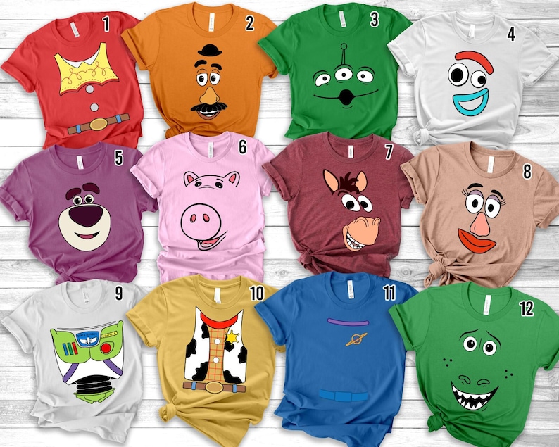 以下が含まれることがあります： キャラクターをモチーフにしたデザインの半袖クルーネックTシャツ12枚セット。各Tシャツはグリッド状に配置されており、それぞれ異なる色と、キャラクターの顔や衣装を表現したグラフィックプリントが施されています。