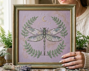Libelle Botanische Kreuzstich Anleitung: Halbmond Wald Kranz zum Sticken (PDF)