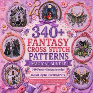 Può includere: Una collezione digitale di 340+ schemi per punto croce fantasy intitolata Magical Bundle, che presenta vari telai da ricamo circolari con disegni di gatti, falene, fantasmi e figure, circondati da fiori rosa e nastri viola.