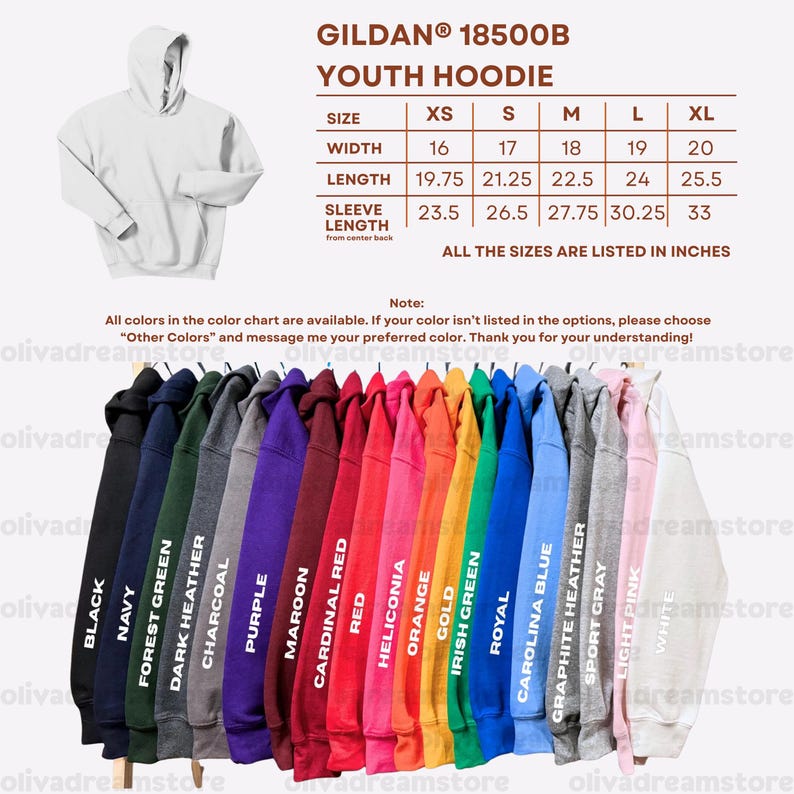 Puede incluir: Exhibici&oacute;n de sudaderas con capucha juveniles en varios colores, como negro, azul marino y rojo. La imagen incluye una tabla de tallas con medidas en pulgadas y el texto "GILDAN 18500B YOUTH HOODIE". Las sudaderas se muestran en perchas.