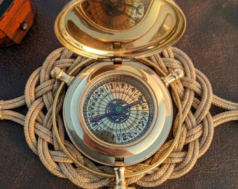 Gepersonaliseerde gouden messing kompas | Cadeau voor mannen | Gegraveerd vintage zakkompas |  Afstudeercadeau, pensioen, vriend, zoon, vader