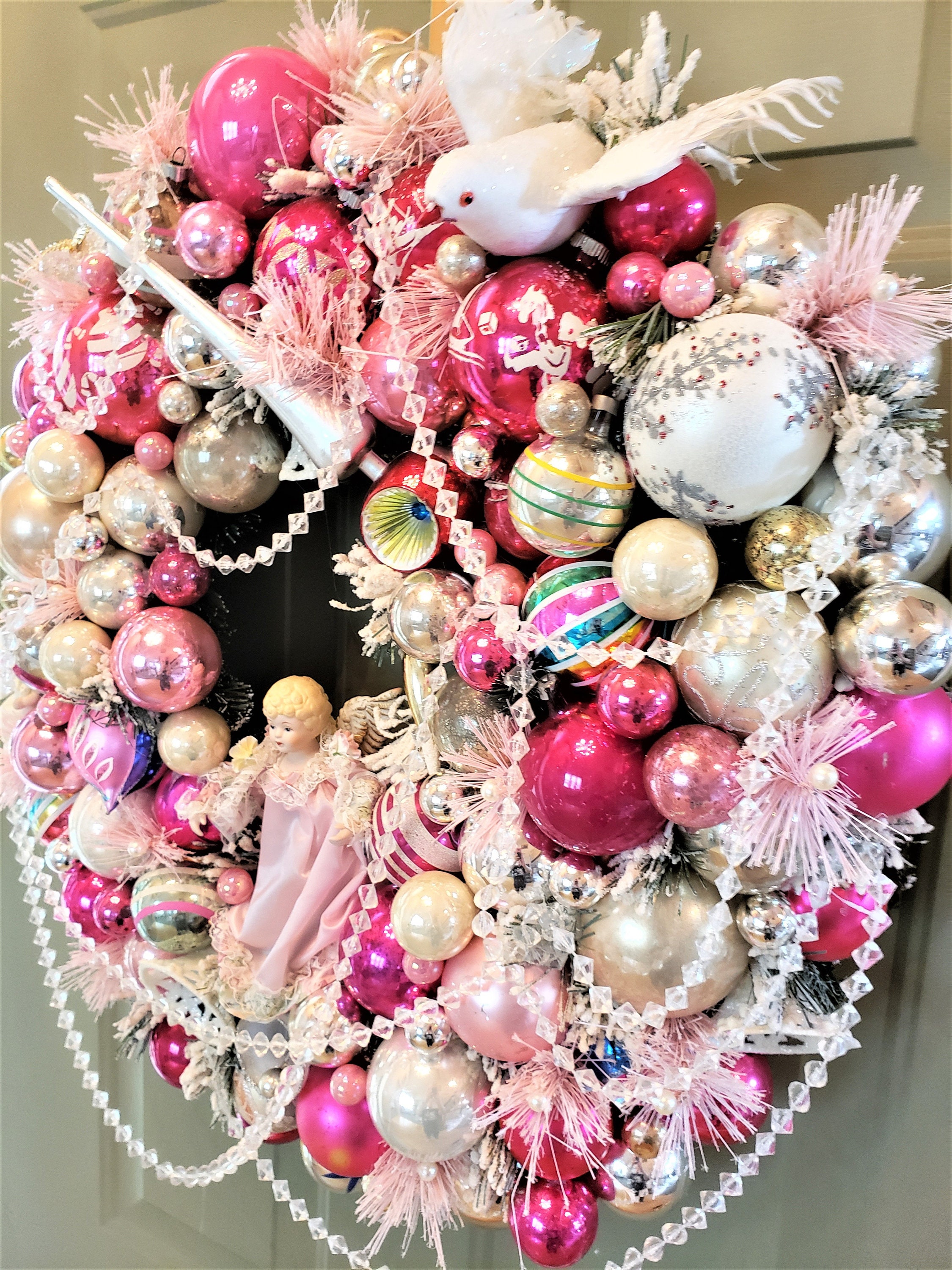 Pink Floral Heart Xmas Winter Christmas Festive Wreath, Christmas Wreath  for Front Door, Home Decoration 36cm