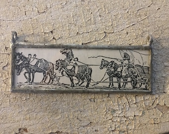 Colgante Conestoga Covered Wagon & Horses (doble cara) hecho de libros vintage / antiguos