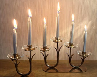 Juego de candelabros de metal vintage Gunnar Ander Ystad, portavelas suecos de latón y vidrio de mediados de siglo, portavelas escandinavos con forma de flor