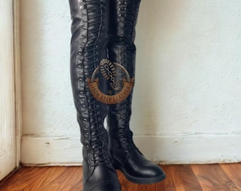 Cuissardes en cuir noires à lacets - Grandes chaussures d'équitation gothiques pour femmes