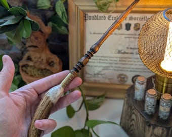 Handcrafted wooden magic wand – Unique piece – Oak, brass & moose horn from Quebec – 43 cm