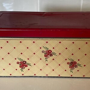 Boîte à pain en métal aérée vintage - Une seule dimension avec couvercle séparé