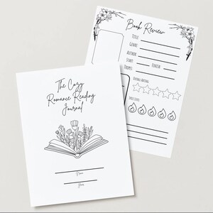 Puede incluir: Dos hojas de papel blancas. Una es un diario titulado "The Cozy Romance Reading Journal" con una ilustración de libro abierto y espacio para un nombre y un año. La otra es una hoja de "Book Review" con secciones para rellenar.