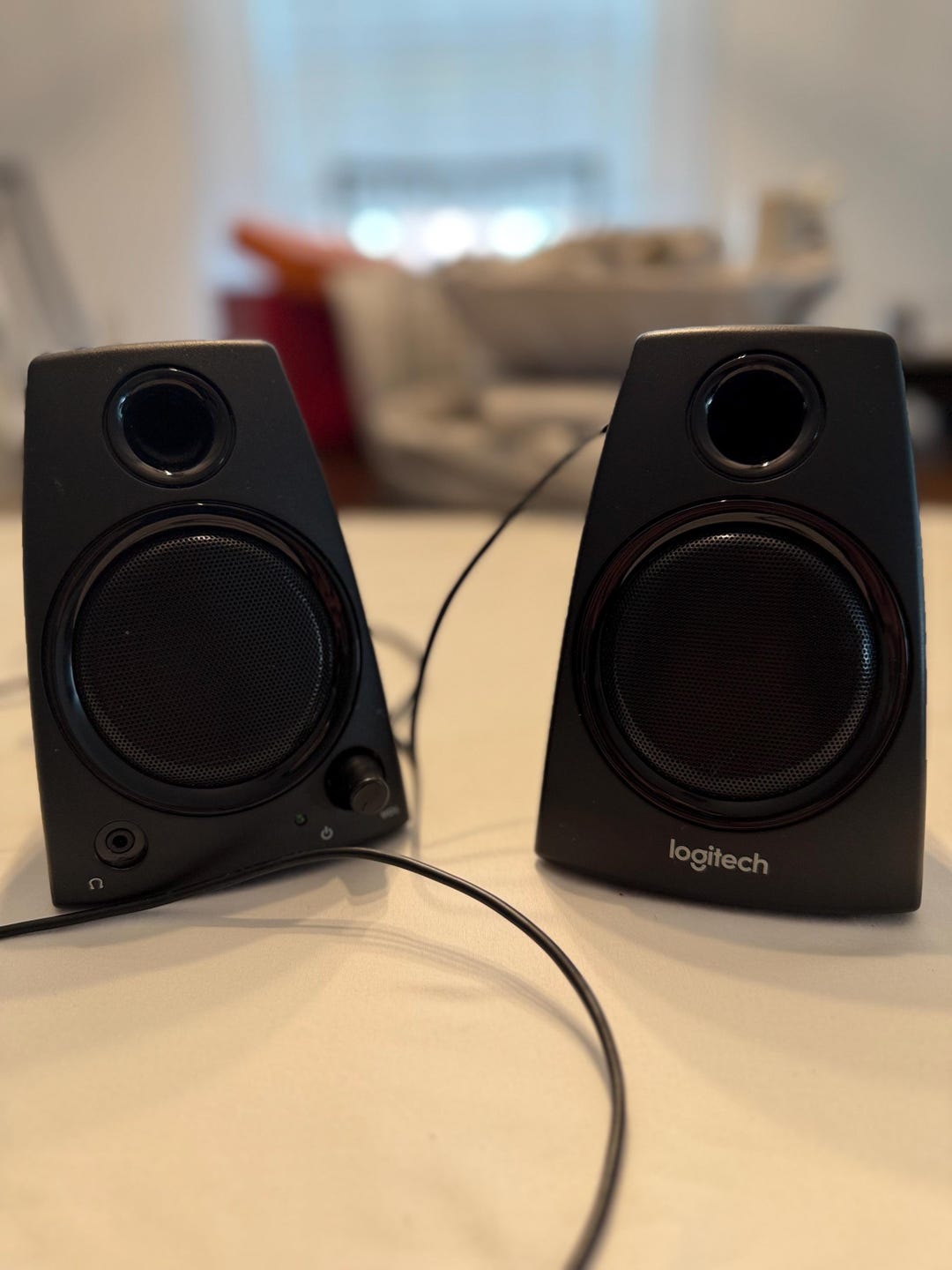 Logitech Z140 Logitech Z130 2.0 Channel Wired AC Powered Computer Speakers 3.5mm Jack ...