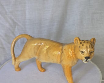 Beswick Lioness 1534 – Vintage English Pottery Big Cat Figurine, Hand Painted Ceramic Ornament