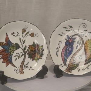Hand Painted Vintage Plates Set of 2 – A.E. Whittaker Chatburn – Folk Art Bird & Floral Decorative Plates – English Studio Pottery