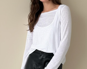 Camiseta blanca de manga larga de doble capa con tirantes