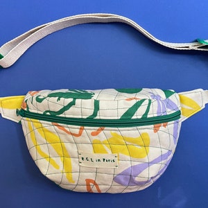 Petit sac banane - Sac banane - Sac à bandoulière - Sac quotidien en toile de coton épais matelassée vanille avec tissu à grandes fleurs, fabriqué en France