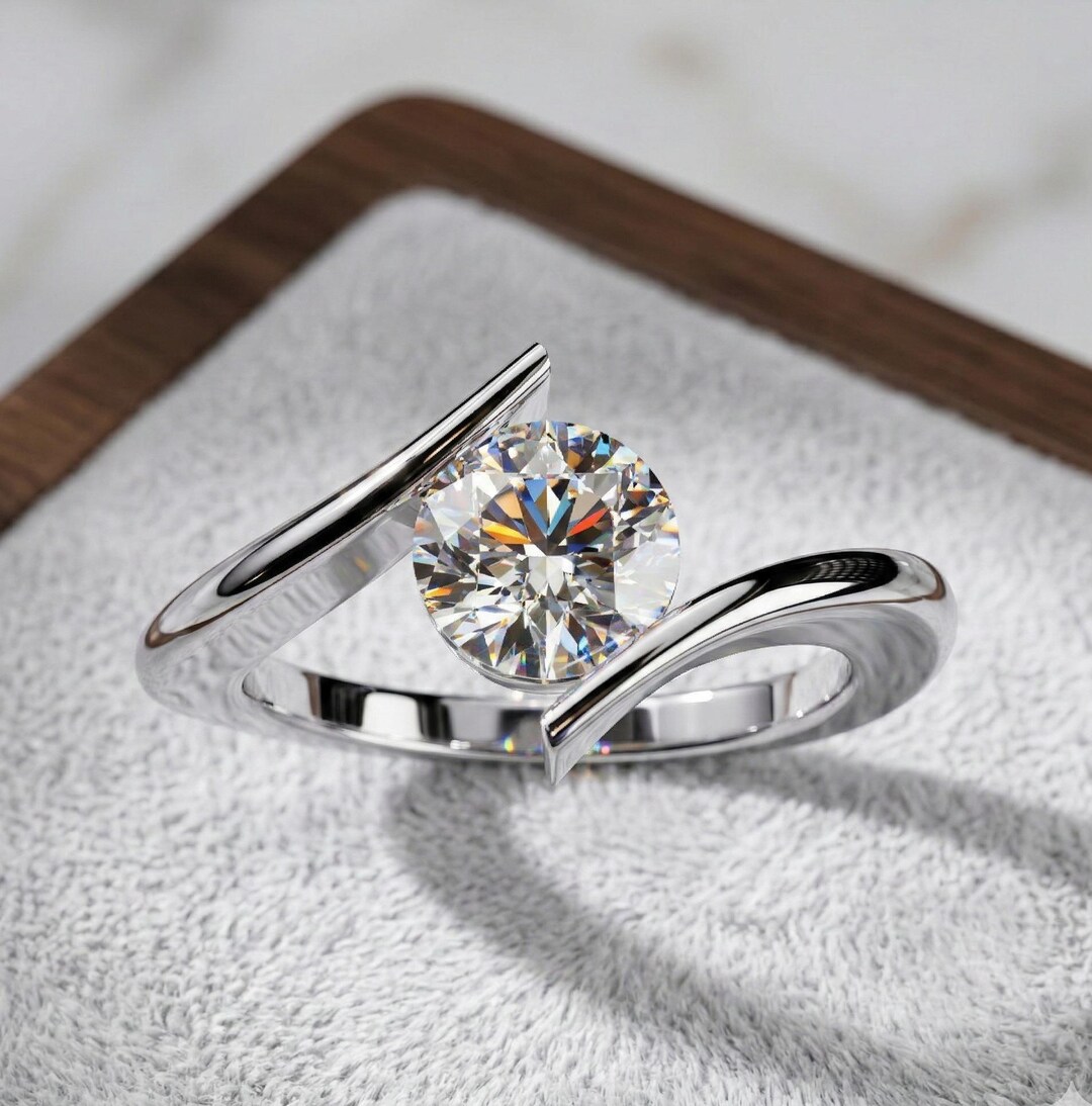 925 Sterling Silver Round Solitaire Engagement Ring, Modern Twist Band ...