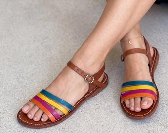 Sandalias marroquíes de piel arcoíris / Bailarinas bohemias con tira en el tobillo / Zapatos artesanales de verano