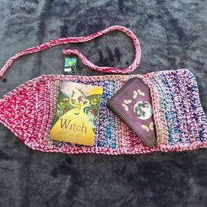 Tarot WrapsCrochet Tarot Wrap – Handmade Card Wrap & Reading Cloth – Fiber Art Tarot Pouch – Boho Witchy Gift