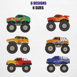 Może przedstawiać: Wyświetlono sześć kolorowych wzorów monster trucków, każdy z dużymi oponami i unikalnym stylem nadwozia. Samochody ciężarowe są w różnych kolorach, w tym czerwonym, żółtym, pomarańczowym, zielonym i niebieskim. U góry znajduje się tekst "6 DESIGNS 6 SIZES".