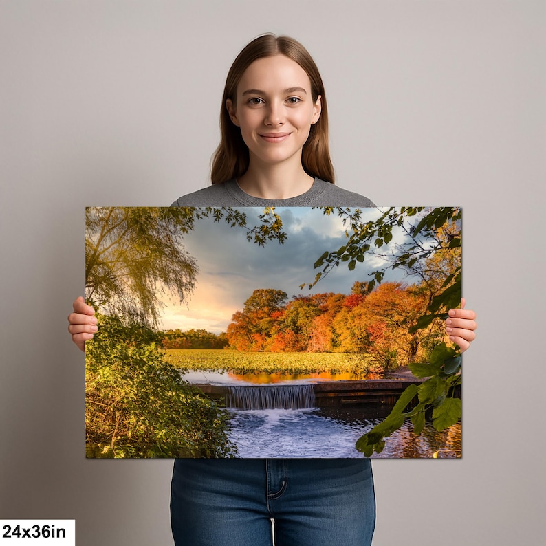 Herbst Wasserfall Szene am Smith Pond | Herbstlaub Landschaft Spiegelung | Long Island Naturfotografie 24x36”