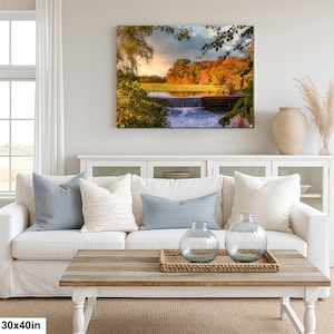 Herbst Wasserfall Szene am Smith Pond | Herbstlaub Landschaft Spiegelung | Long Island Naturfotografie 30x40”