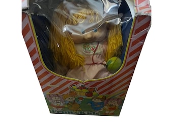 Muñeca infantil vintage de frutas con broche con aroma a frutas, caja original, estilo retro de los 80.