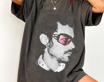 Camiseta Harry Kiss and Disco con cara grande y colores cómodos