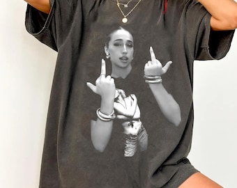 Camisa de dedo medio de Tate Mcrae de Comfort Colors