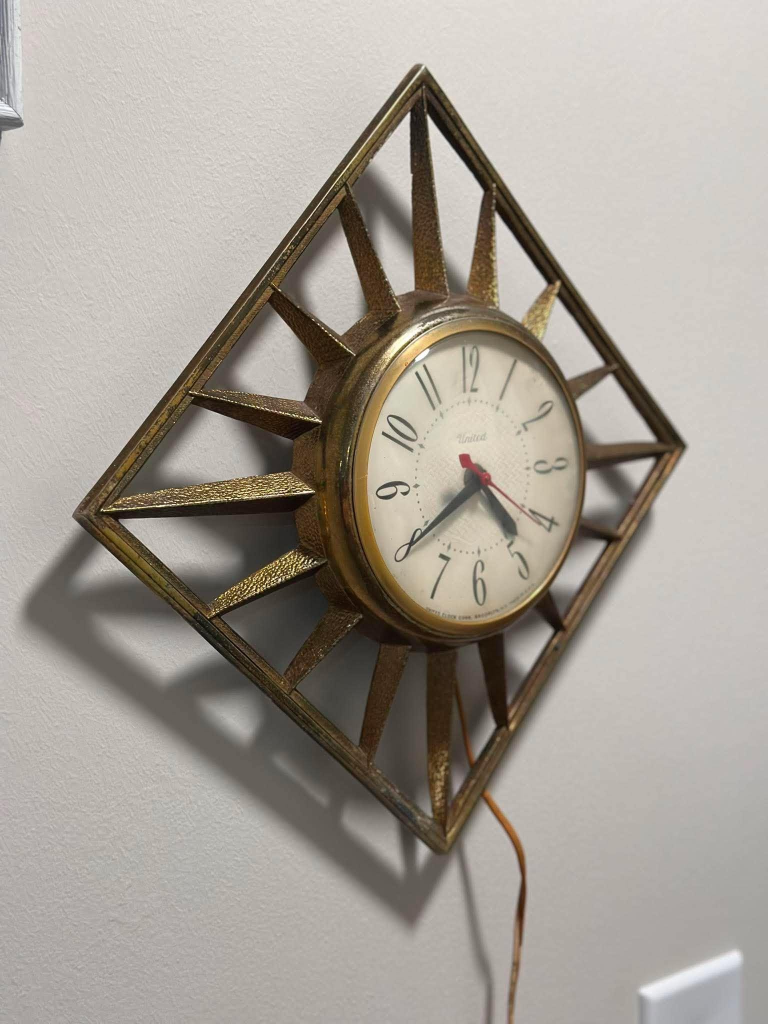Vintage United Starburst Wall Clock - Etsy