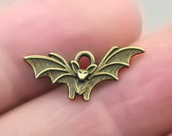 Bat Charms, petites perles pendentif chauve-souris, jusqu'à 16 pcs, bronze antique 9X21mm CM1426B