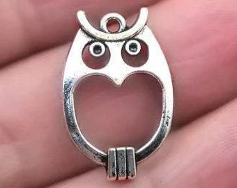 Owl Charms, Owl pendant beads, up to 30 pcs, Antique Silver 15X23mm CM1358S
