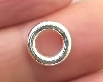 Ring Charms, Minimalist Circle pendant beads, up to 30 pcs, Antique Silver 10mm CM1702S