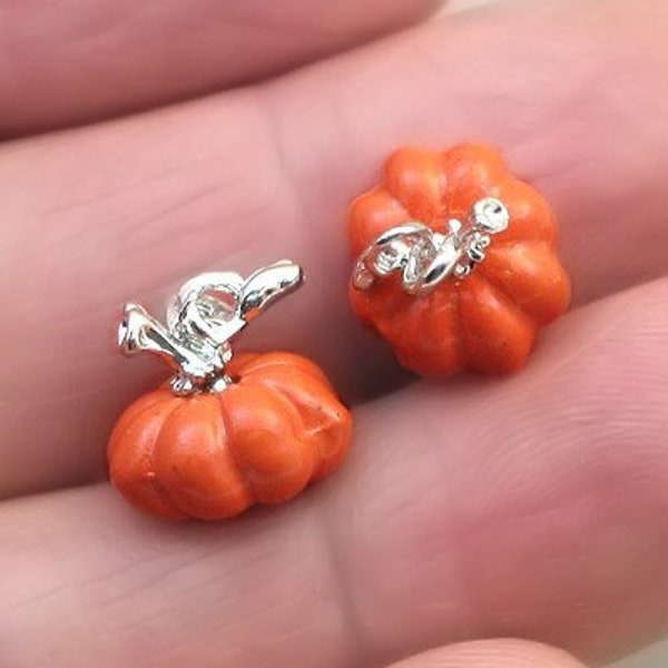 Pumpkin Charms, 3D Orange Pumpkin pendant beads, up to 3 pcs, Silver 10X12X10mm CM1807S