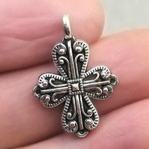 Cross Charms, Filigree Cross pendant beads, up to 15 pcs, Antique Silver 19X27mm CM1812S